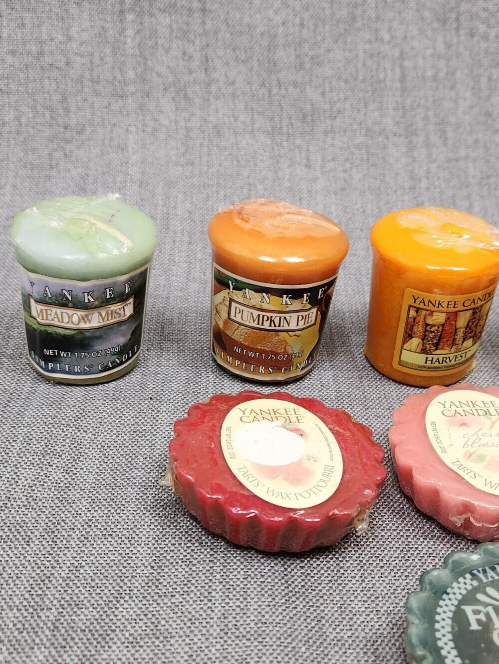 Yankee Candle Lot Of Votive Candles Tarts Various Scents Lot Of 13 - Picture 5 of 5